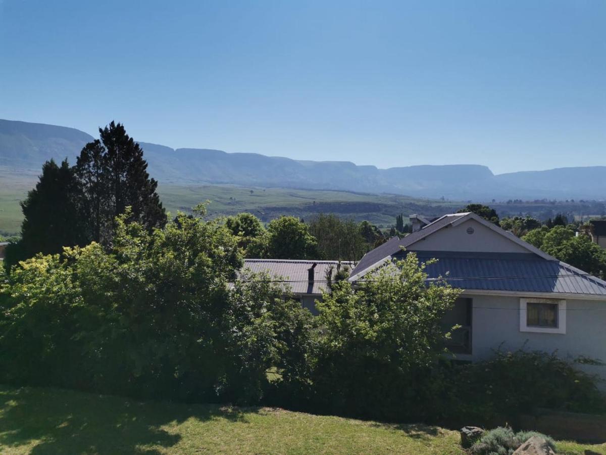 The Raz Bed & Breakfast Harrismith Bagian luar foto