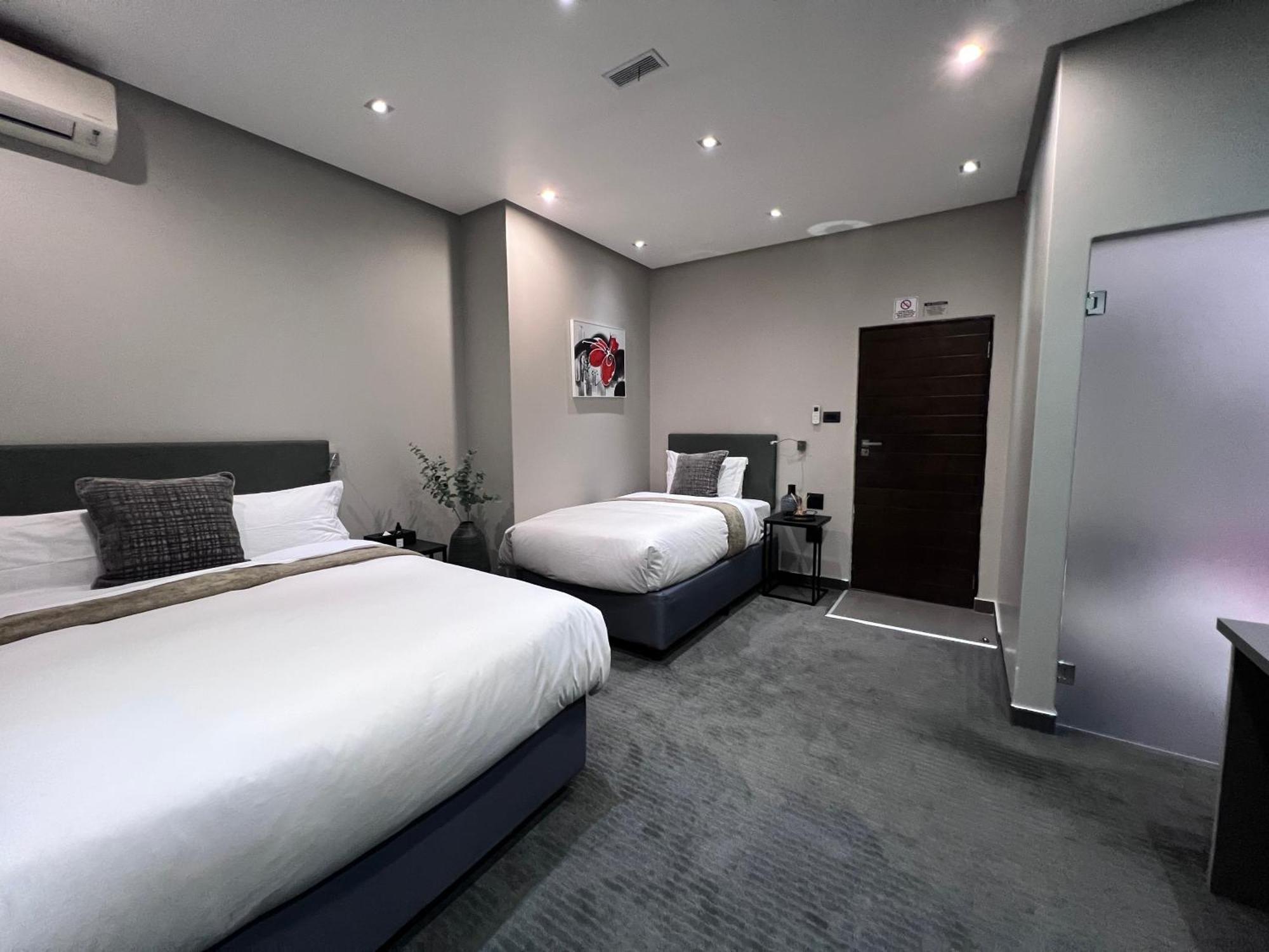 The Raz Bed & Breakfast Harrismith Bagian luar foto