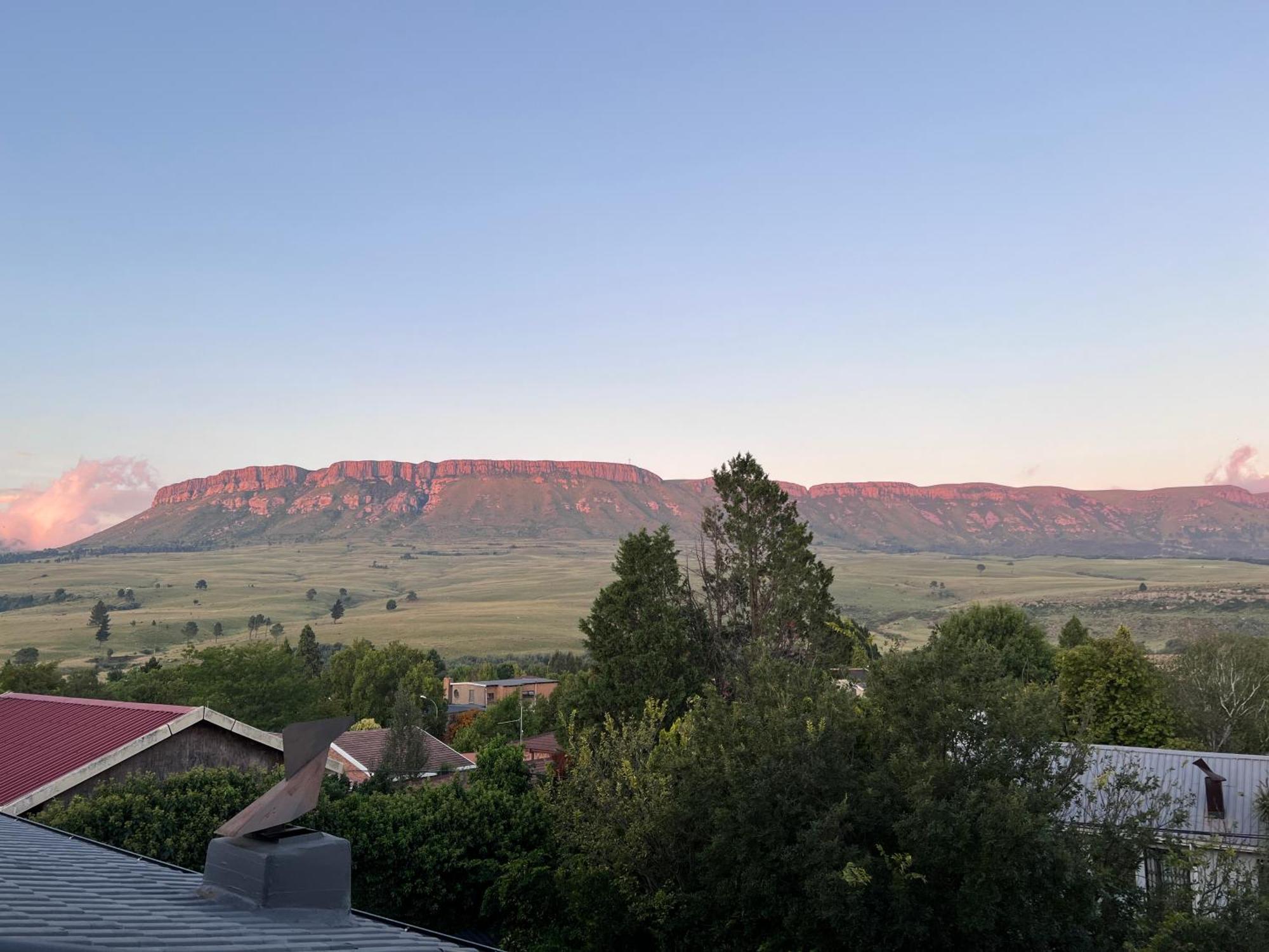 The Raz Bed & Breakfast Harrismith Bagian luar foto