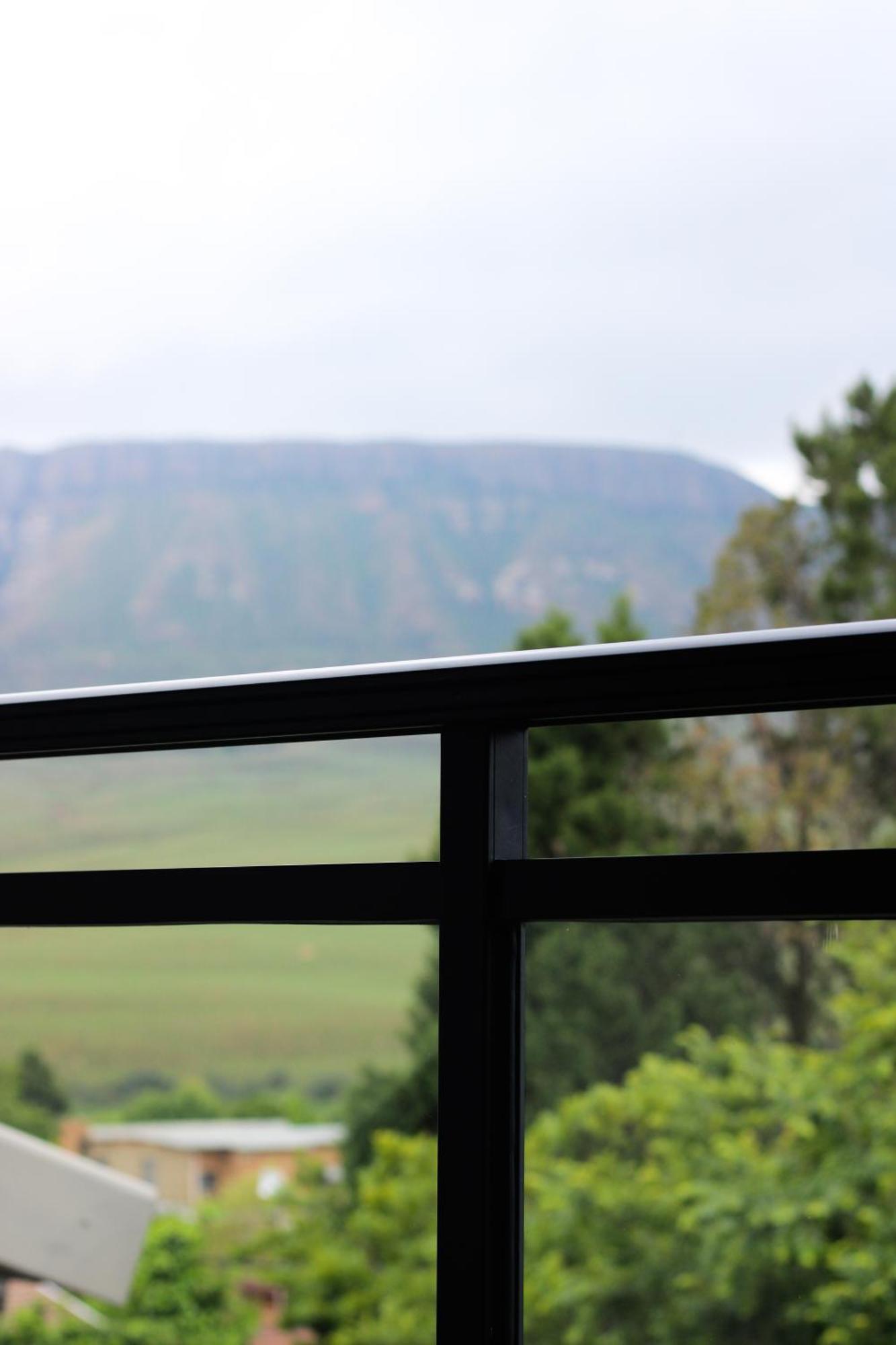 The Raz Bed & Breakfast Harrismith Bagian luar foto