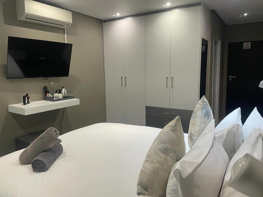 The Raz Bed & Breakfast Harrismith Bagian luar foto
